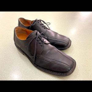 Sketchers laced black mens dress shoes